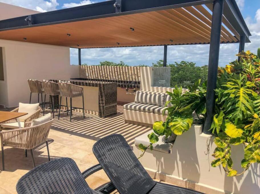 Suit Next To The Common Top Roof Exclusive Building Kingsize Bed 2 Super Pools, Gym, Grill Тулум Экстерьер фото