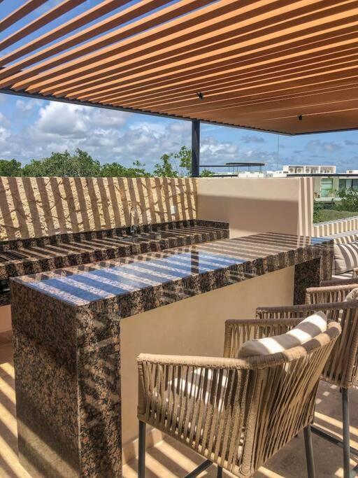 Suit Next To The Common Top Roof Exclusive Building Kingsize Bed 2 Super Pools, Gym, Grill Тулум Экстерьер фото